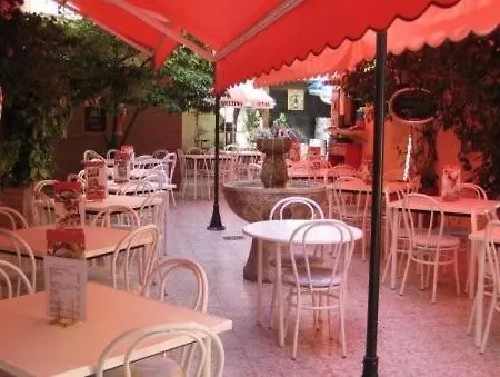 Πανσιόν Casa Austria Καλέλα